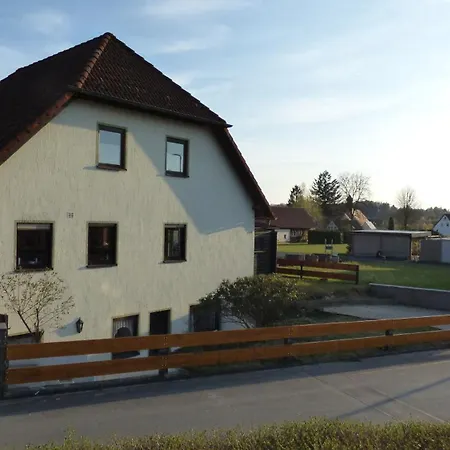 Jedermann Apartman *